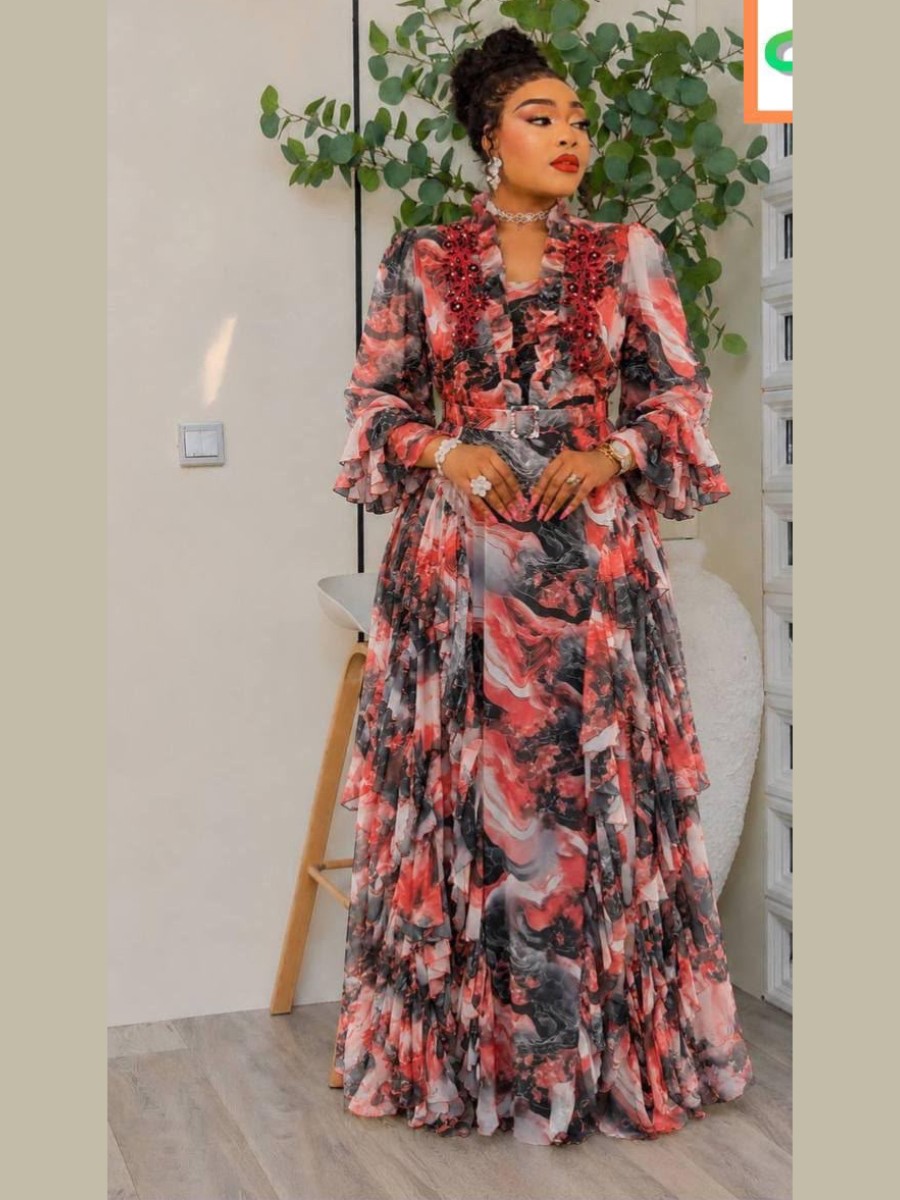 Chiffon maxi in rose and grey florals